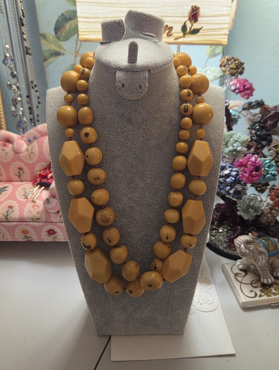 Jewelry - Vintage Extra Chunky Geometric Honey Knotted Necklace | Lucite/Bakelite/Amber ?